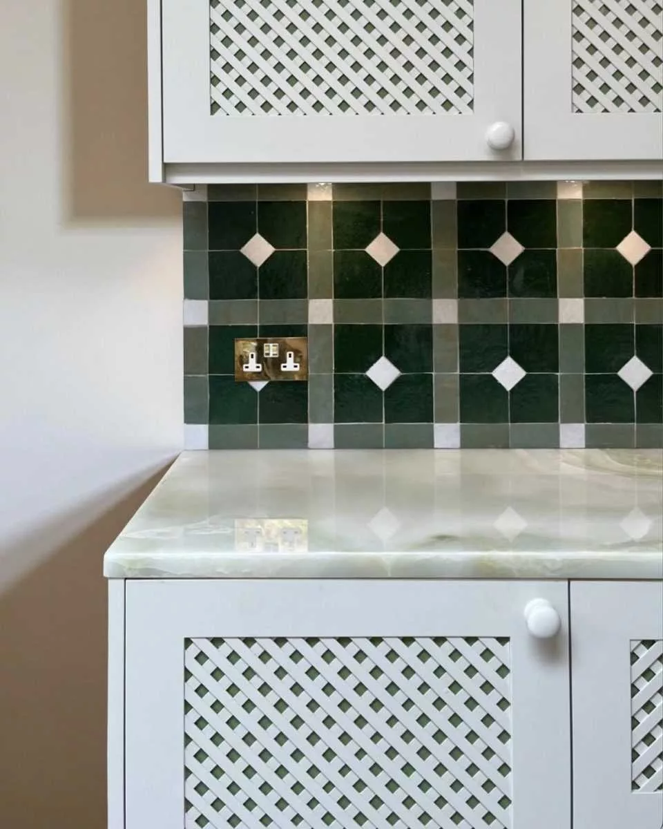 Wooden Lattice Decorative Grille - Image 2