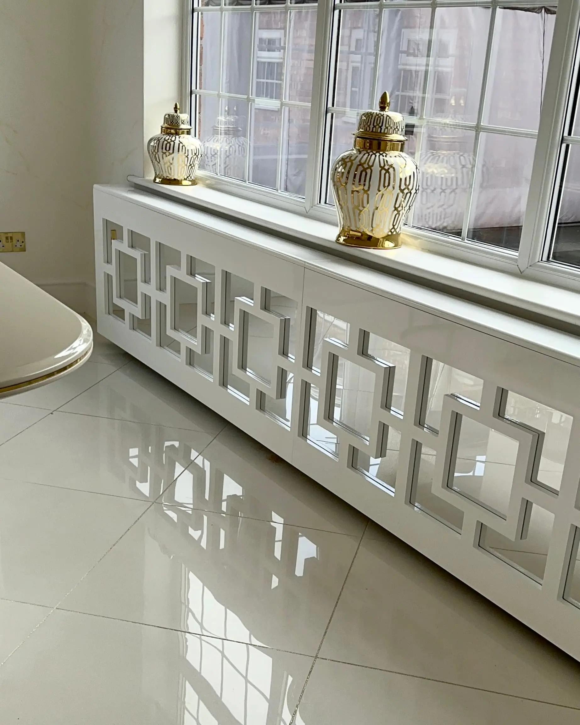 Imperial Mirror Clip-on Radiator Cover in Gloss White
