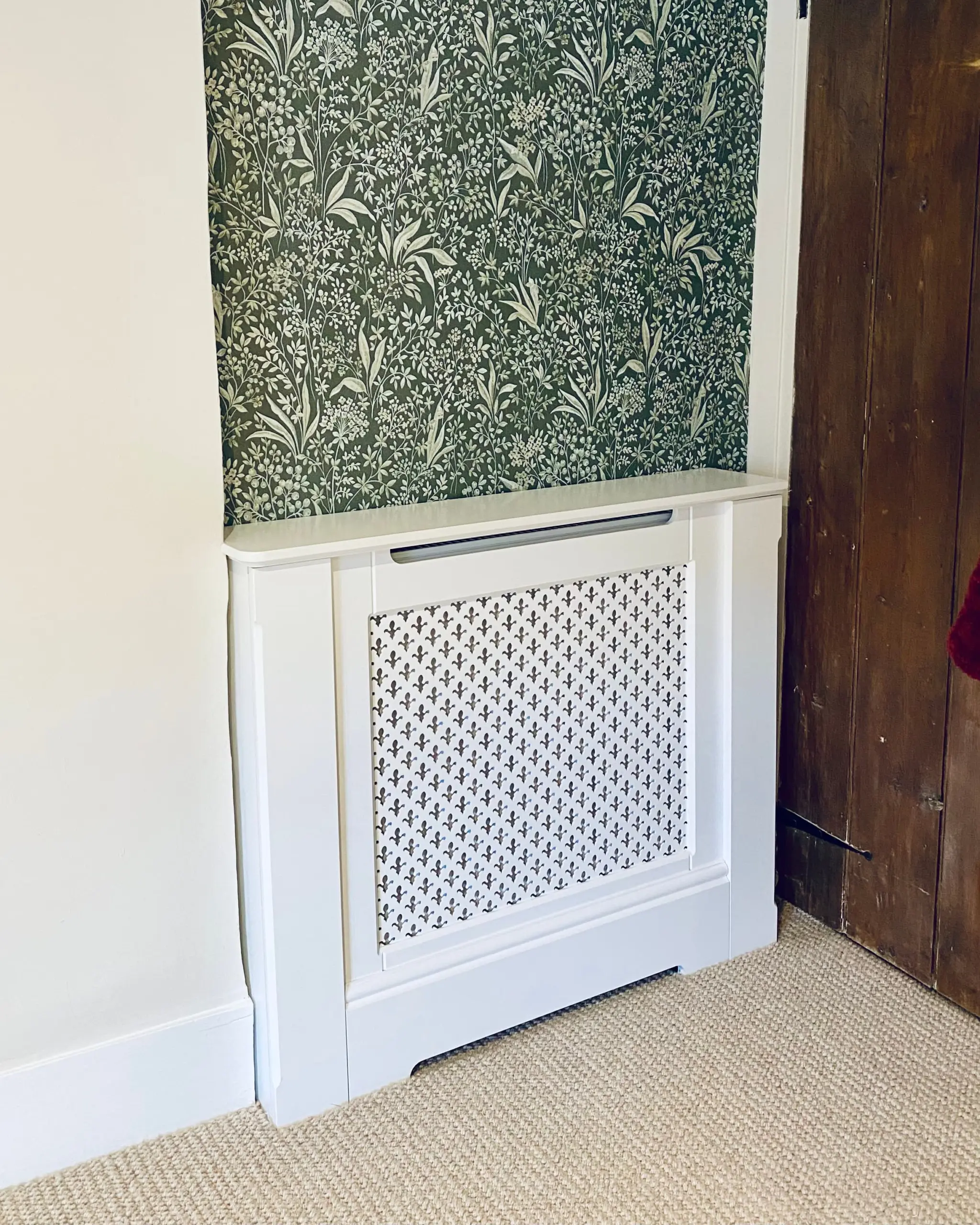 Fleur de Lis Radiator Cabinet in Luxury Housing/Surround Satin White